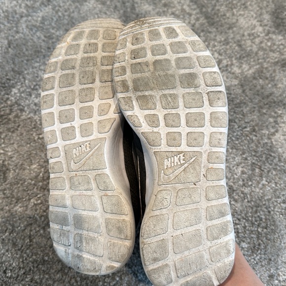 Nike sneakers - Picture 5 of 5